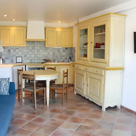 Apartment Accueillant A Raphael Avec Piscine Partagee 50 M² *